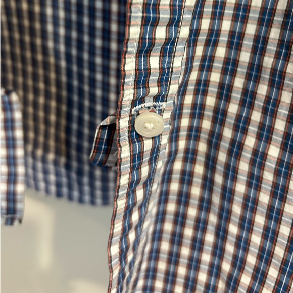 Men’s Old Navy button down size Large. - Picture 4 of 5